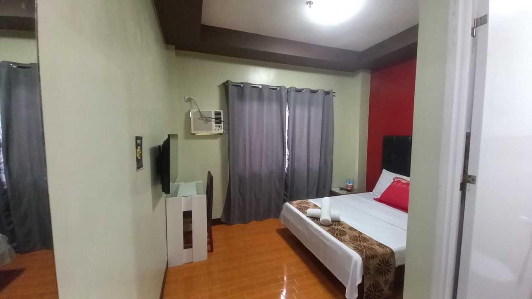 Oyo 1037 Lendes Tourist Inn Main Naga  Exteriér fotografie